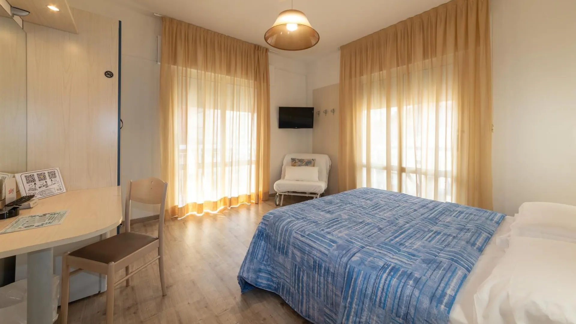 Regina Urban Beach Hotel Lido di Jesolo 3*,