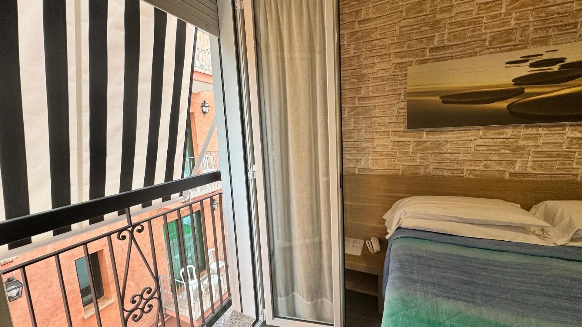 Regina Urban Beach Hotel Lido di Jesolo 3*,  Italy