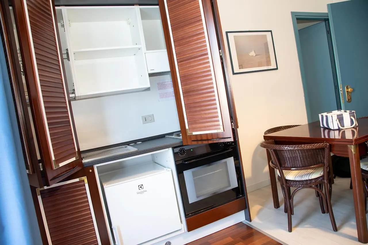 Regina Urban Beach Hotel Lido di Jesolo 3*,
