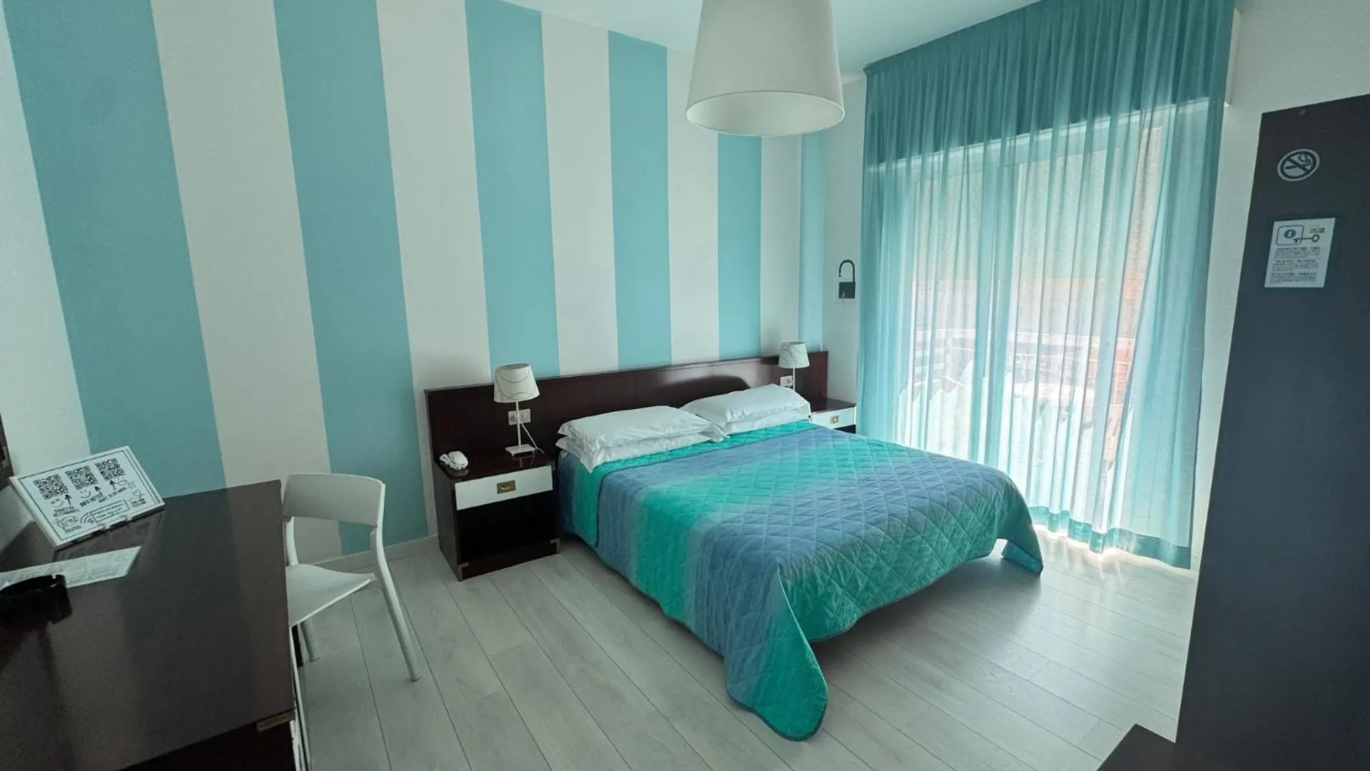 Regina Urban Beach Hotel Lido di Jesolo 3*,
